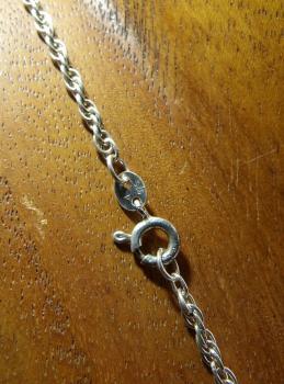 Preview: Silberkette mit Broschanhänger